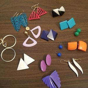 LAST CHANCE Lot of 80s bright earrings